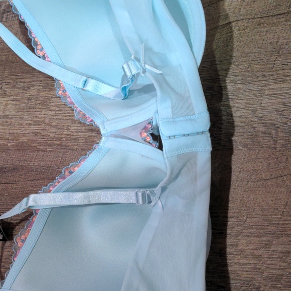 ❤️Gorgeous La Vie en Rose Bra 38 D - Picture 2 of 5